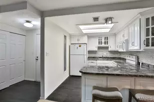 1380 Heritage Landing, Saint Charles, MO 63303 - Photo 9