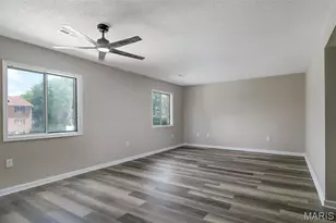 7 Village W Ct, Washington, MO 63090 - Photo 5