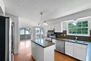 4033 Treeshadow Dr, Saint Peters, MO 63376 - Photo 15