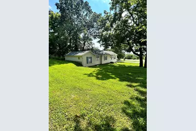 615 N Old Highway 66, Bourbon, MO 65441 - Photo 3