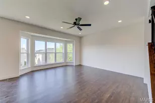 2025 Maryland Oaks Cir, Maryland Heights, MO 63146 - Photo 11