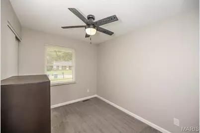 121 Foxtree Drive, Hazelwood, MO 63042 - Photo 25