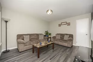 121 Foxtree Dr, Hazelwood, MO 63042 - Photo 5