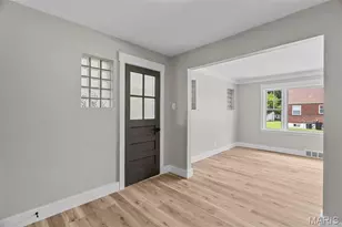 6736 Julian Ave, University City, MO 63130 - Photo 15