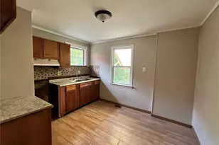 8356 Eton Pl, Saint Louis, MO 63136 - Photo 9