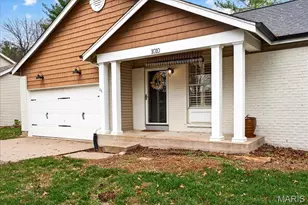 1010 Bridle Spur Ln, Lake Saint Louis, MO 63367 - Photo 5