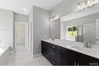 2 Pin Oak At Langeneckert Farms Estates, Saint Louis, MO 63129 - Photo 17