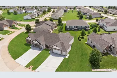 227 Pierce View Circle #29B, Wentzville, MO 63385 - Photo 3