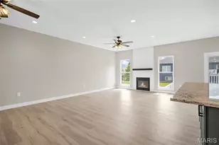 227 Pierce View Cir, Wentzville, MO 63385 - Photo 7