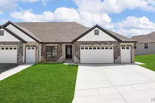 227 Pierce View Cir, Wentzville, MO 63385 - Photo 1