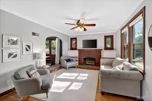 25 St Charles Pl, Saint Louis, MO 63119 - Photo 9