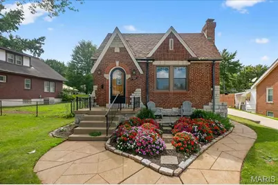 25 Saint Charles Place, Saint Louis, MO 63119 - Photo 1