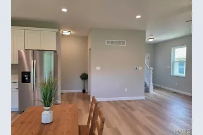 10107 Niblic Drive, Overland, MO 63114 - Photo 9