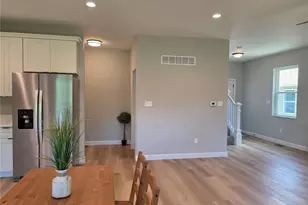 10107 Niblic Dr, Overland, MO 63114 - Photo 9