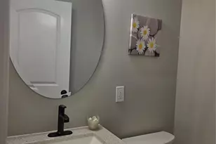 10107 Niblic Dr, Overland, MO 63114 - Photo 11