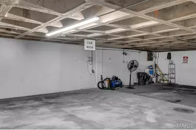 900 S Hanley Road #15B, Clayton, MO 63105 - Photo 33