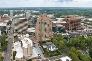 8025 Maryland Ave, Saint Louis, MO 63105 - Photo 55