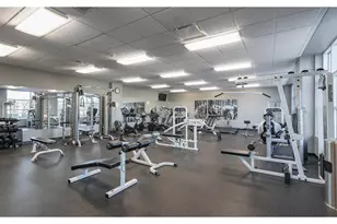 8025 Maryland Ave, Saint Louis, MO 63105 - Photo 39