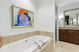 8025 Maryland Ave, Saint Louis, MO 63105 - Photo 29