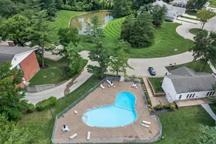 1511 Hampton Hall Dr, Chesterfield, MO 63017 - Photo 5