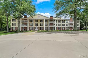 1511 Hampton Hall Dr, Chesterfield, MO 63017 - Photo 3