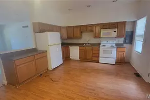 7617 Ivory Ave, Saint Louis, MO 63111 - Photo 3