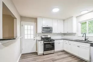 4 Dixie Dr, Fenton, MO 63026 - Photo 5