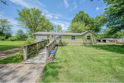 603 W Springfield Street, St James, MO 65559 - Photo 1