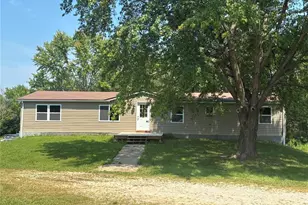 126 Highland Dr, Troy, MO 63379 - Photo 1