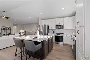 555 Edison Wy, Wentzville, MO 63385 - Photo 17