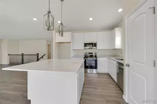 555 Edison Wy, Wentzville, MO 63385 - Photo 9