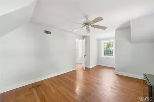 1077 N Jackson Ave, University City, MO 63130 - Photo 25