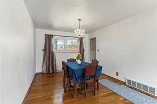 8907 Grantway Ct, Crestwood, MO 63123 - Photo 5