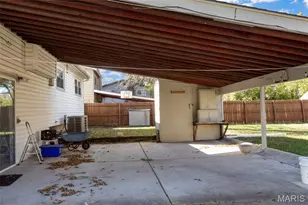 8907 Grantway Ct, Crestwood, MO 63123 - Photo 11