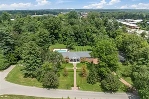 26 Huntleigh Woods, Huntleigh, MO 63131 - Photo 1