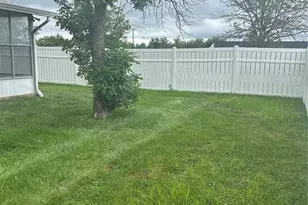 1723 Forest Hills Dr, Saint Charles, MO 63303 - Photo 9