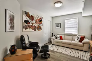 561 Sarah Ln, Creve Coeur, MO 63141 - Photo 23