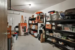 561 Sarah Ln, Creve Coeur, MO 63141 - Photo 27