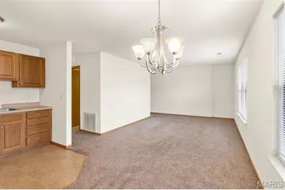 21 Village West Court #201, Washington, MO 63090 - Photo 7