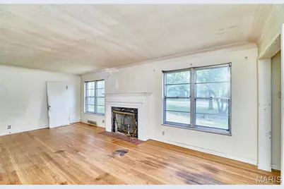 9704 Grandview Drive, Saint Louis, MO 63132 - Photo 7