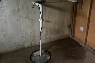 1207 Bakewell Dr, Bellefontaine Neighbors, MO 63137 - Photo 17