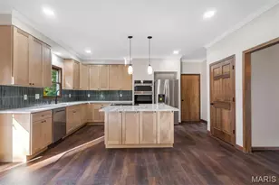 12817 Pointe Dr, Sunset Hills, MO 63127 - Photo 3