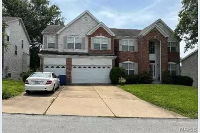 10340 Savannah Avenue, Frontenac, MO 63131 - Photo 1