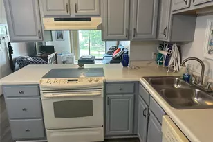 1620 Summergate Pkwy, Saint Charles, MO 63303 - Photo 3