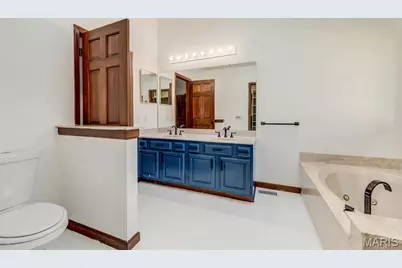 15509 Debridge Way, Florissant, MO 63034 - Photo 37