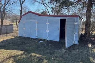 22948 Gardner Rd, Lebanon, MO 65536 - Photo 5