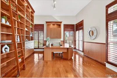 655 Spyglass Summit Drive, Chesterfield, MO 63017 - Photo 5