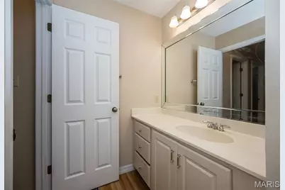 1621 Walpole Drive #B, Chesterfield, MO 63017 - Photo 23