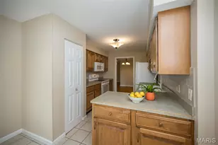 1621 Walpole Dr, Chesterfield, MO 63017 - Photo 13