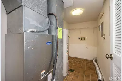 1621 Walpole Drive #B, Chesterfield, MO 63017 - Photo 37